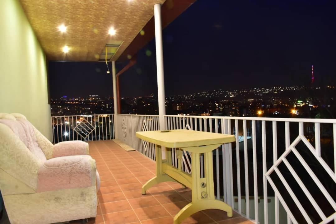 Gyumri Hotel เยเรวาน ภายนอก รูปภาพ