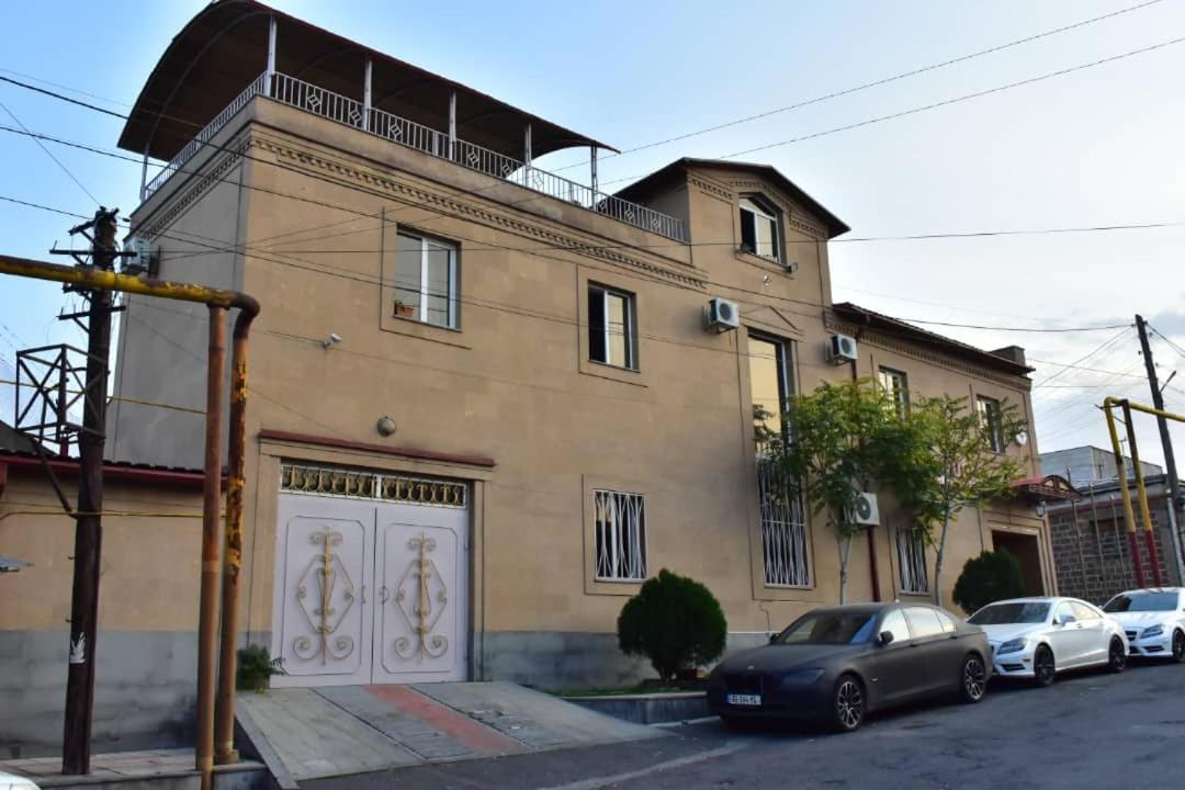 Gyumri Hotel เยเรวาน ภายนอก รูปภาพ